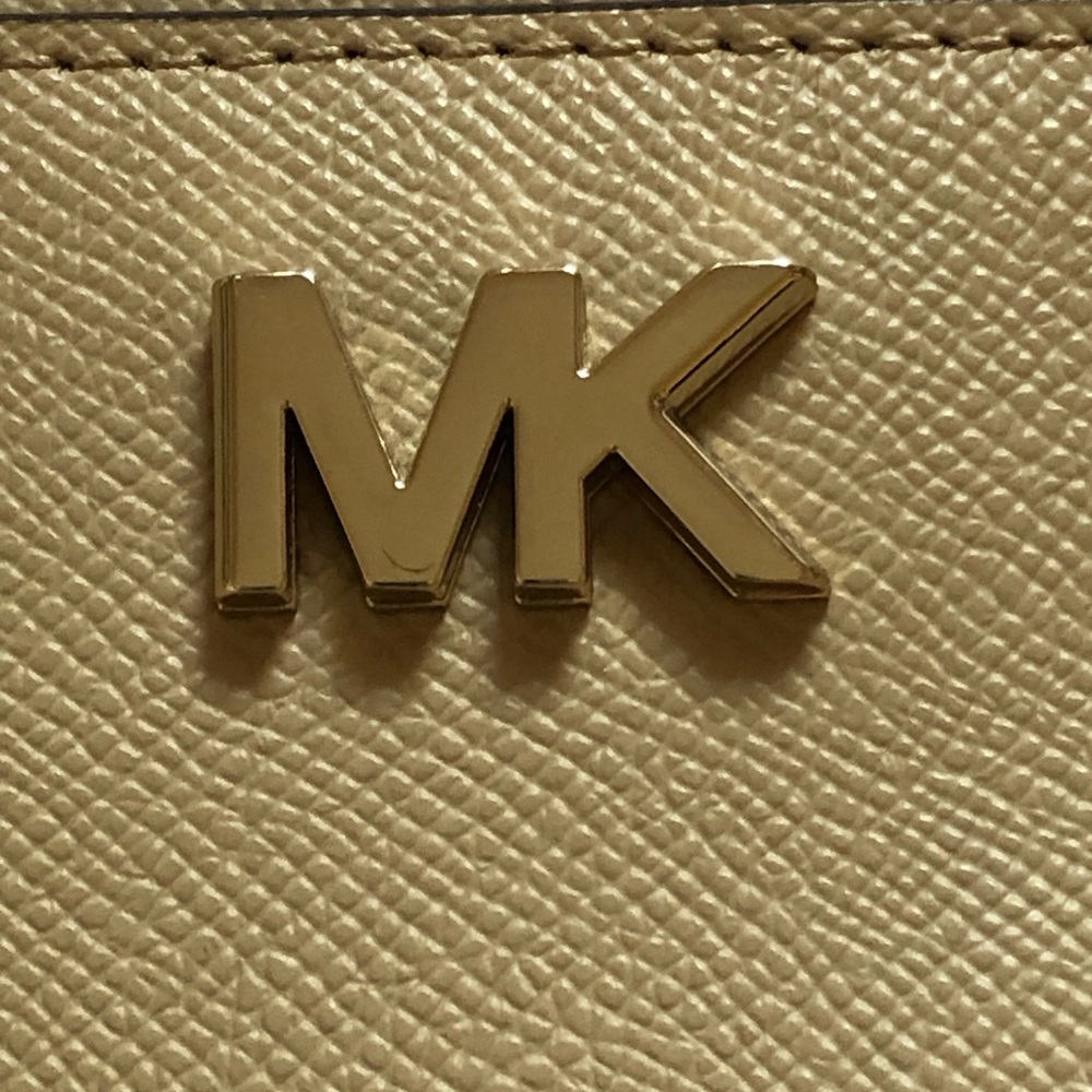 Michael Kors Medium Crossgrain Medium Leather Tote - image 8